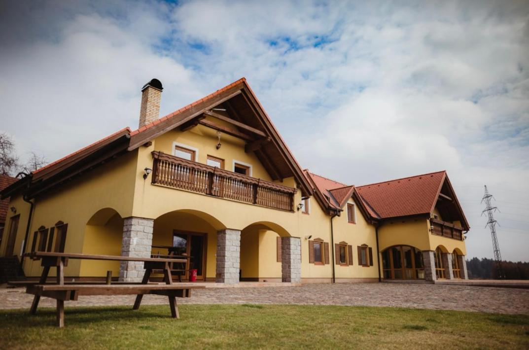 Penzion Na Bouci Гоцебор Екстер'єр фото